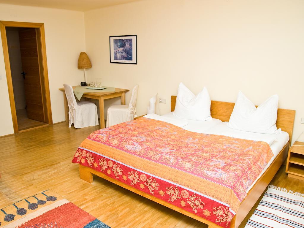 Pension Popotnik Villach Zimmer foto
