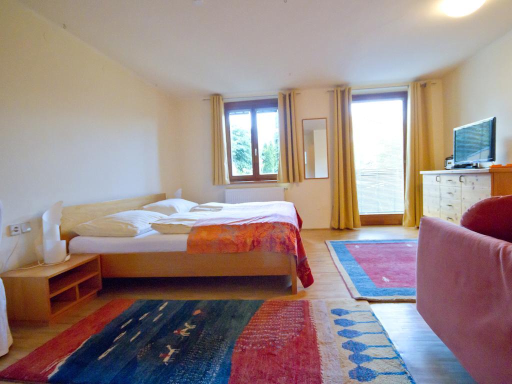 Pension Popotnik Villach Zimmer foto