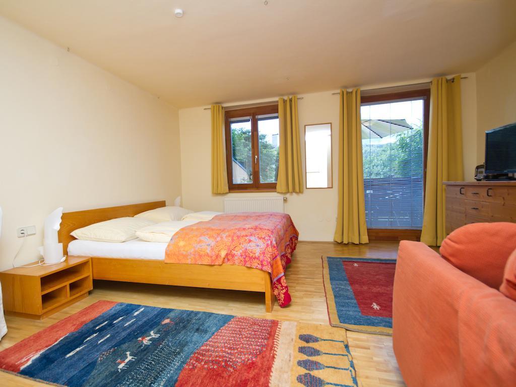 Pension Popotnik Villach Zimmer foto